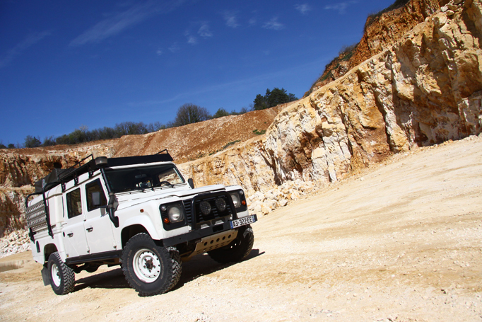 Land Rover Defender 130